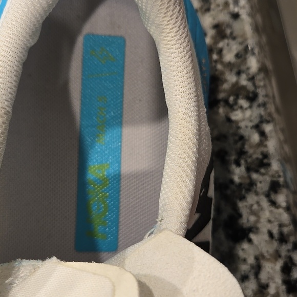 HOKA ONE ONE. MACH 5. WHITE AND BLUE GLASS SNEAKERS. SIZE 9D. - Picture 13 of 16